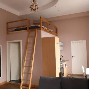 04 Apartment