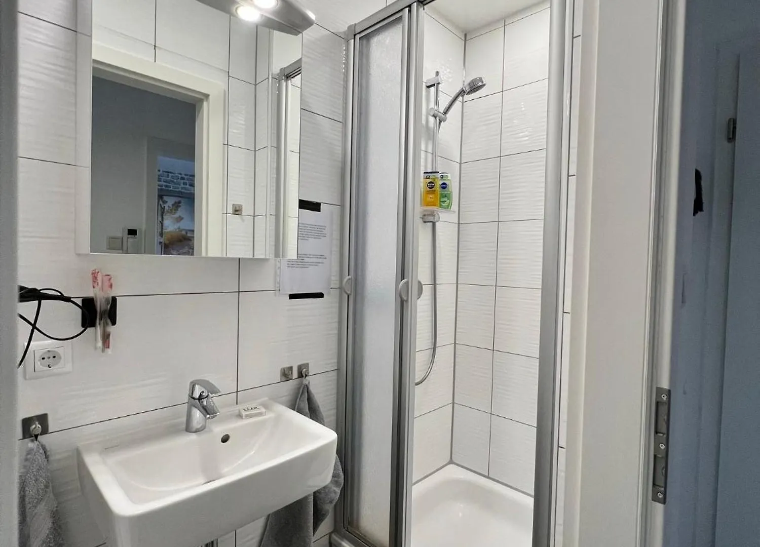 Apartment Zwei Zimmer Appartement  BRE
