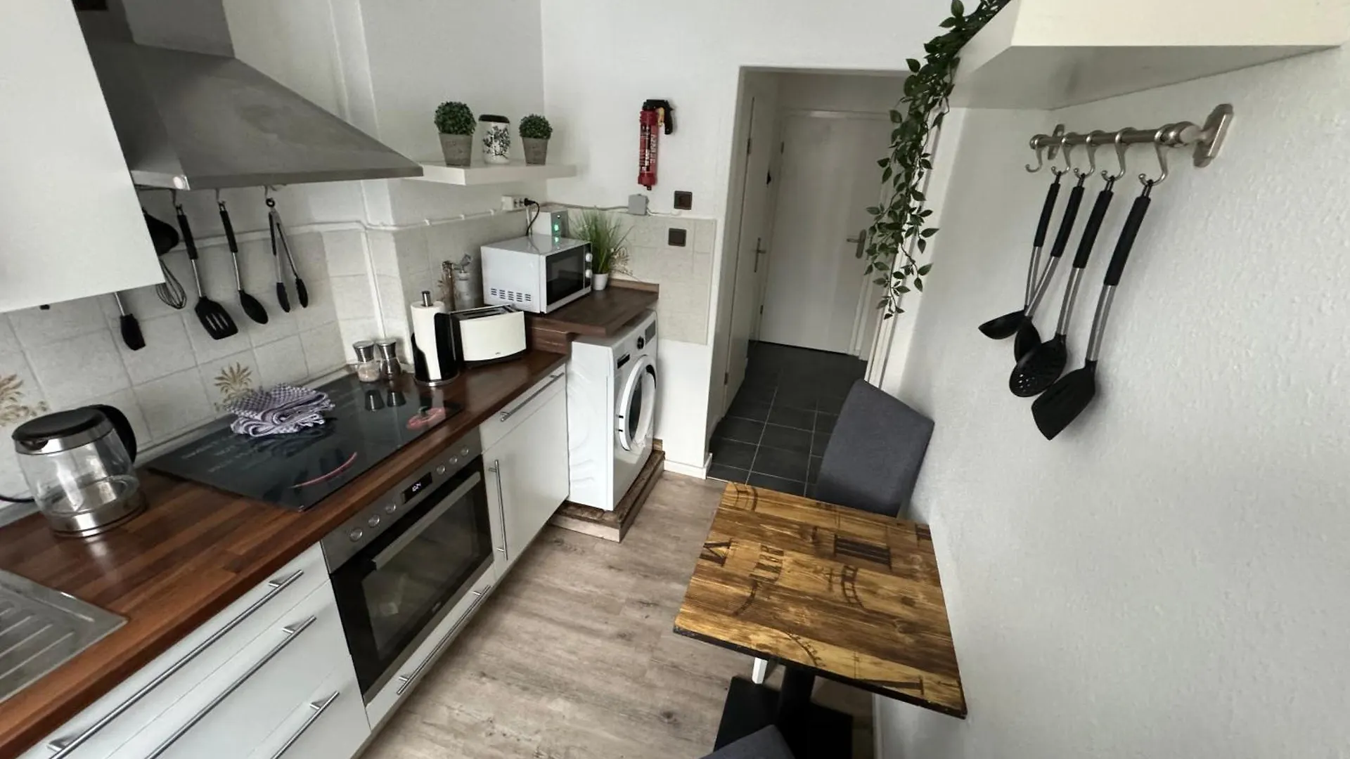 Apartment Zwei Zimmer Appartement  BRE Deutschland