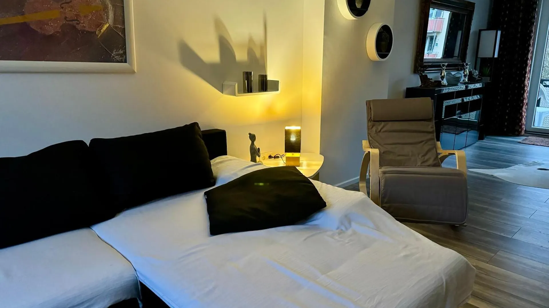 Zwei Zimmer Appartement  BRE