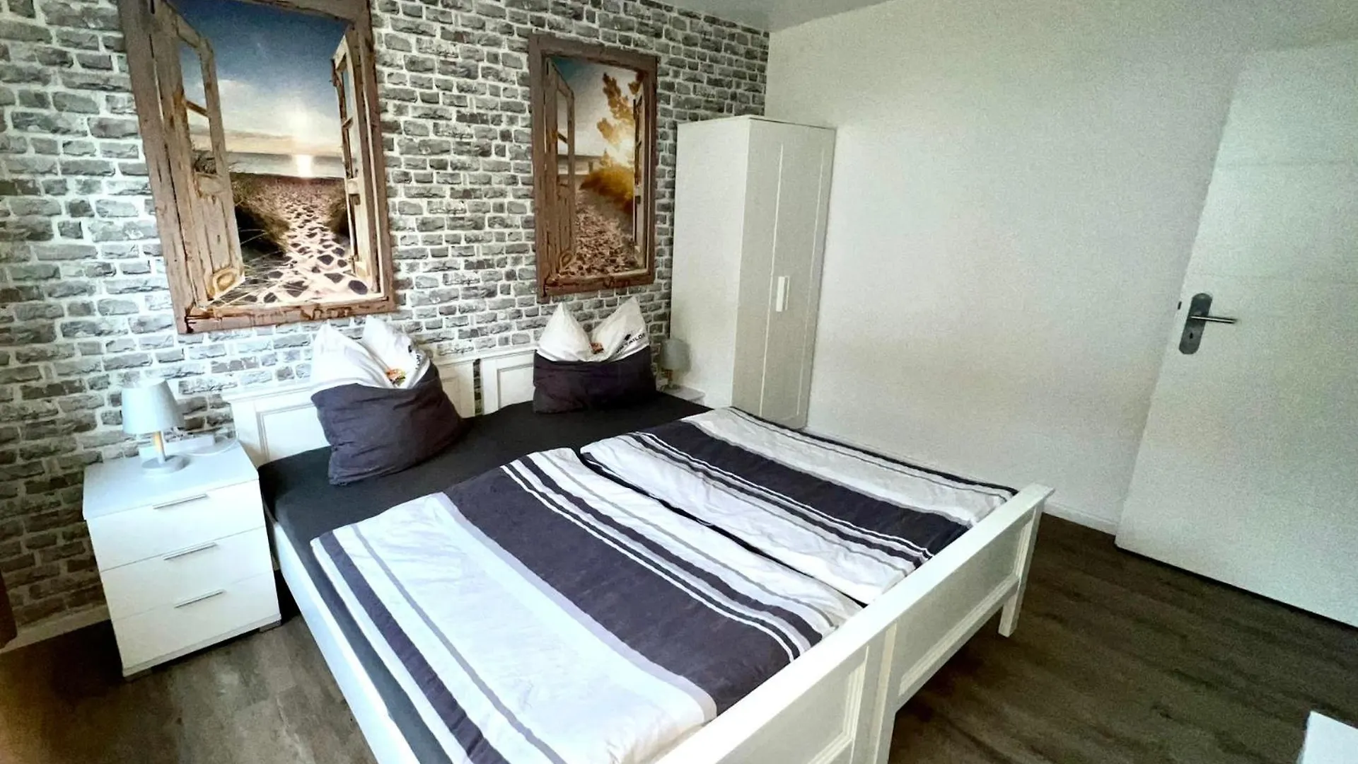 Zwei Zimmer Appartement  BRE Apartment