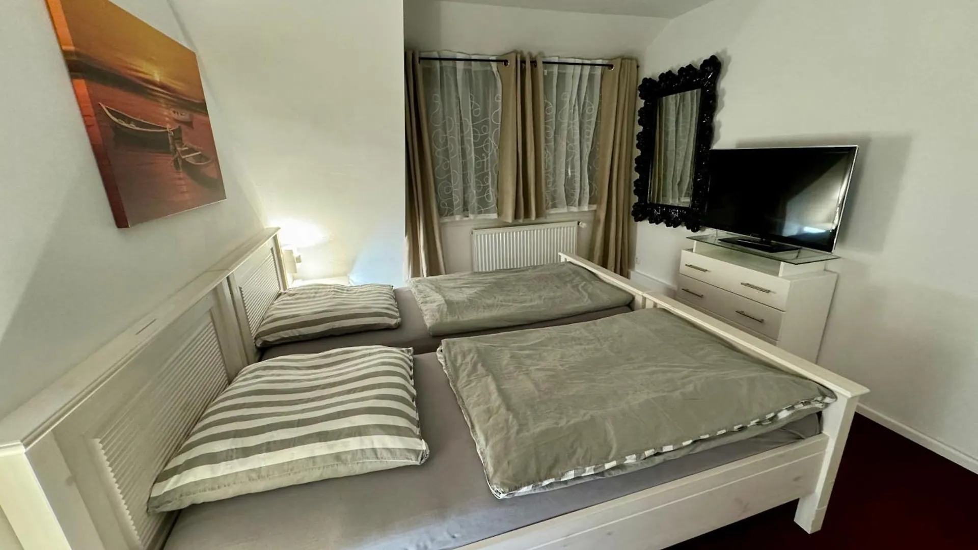 Apartment Zwei Zimmer Appartement  BRE